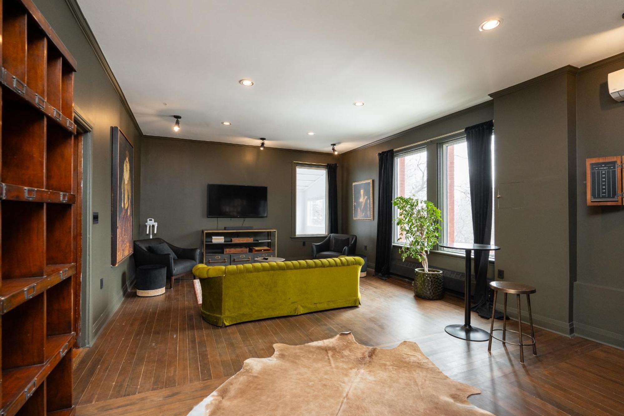 Bed and Breakfast No. 5 East à Winnipeg Extérieur photo